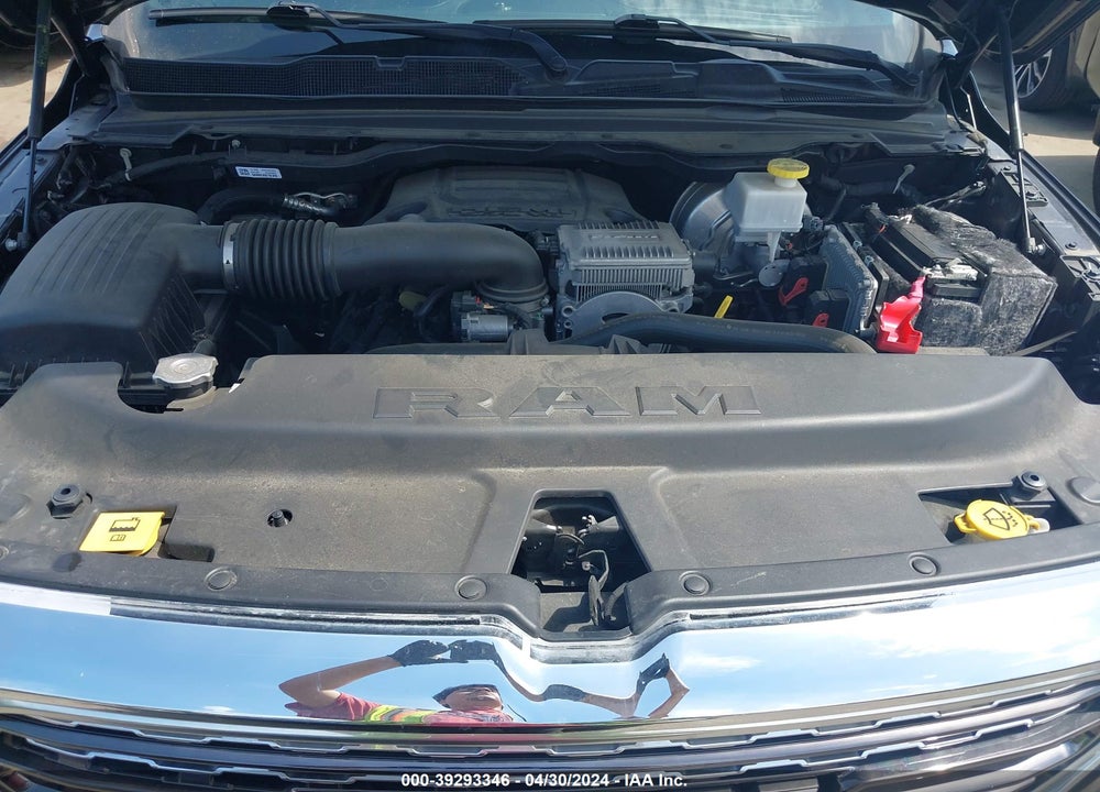 2019 RAM 1500 LIMITED 4X4 5'7 BOX VIN: 1C6SRFHT3KN839704