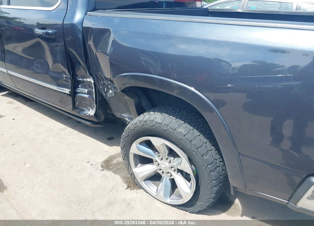 2019 RAM 1500 LIMITED 4X4 5'7 BOX VIN: 1C6SRFHT3KN839704