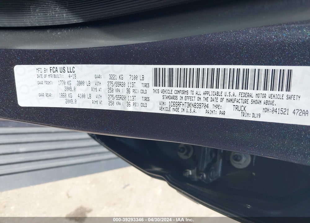 2019 RAM 1500 LIMITED 4X4 5'7 BOX VIN: 1C6SRFHT3KN839704