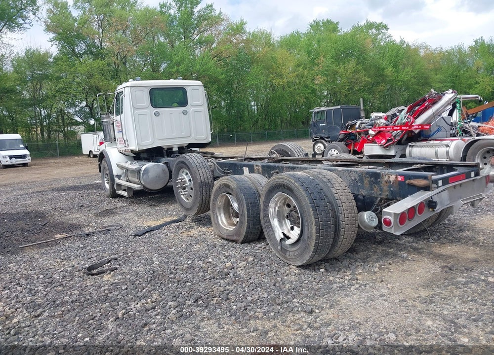 2018 WESTERN STAR 4900 SET BACK AXLE VIN: 5KKMALDV0JPJT8537