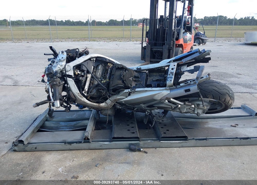 2004 YAMAHA FJR1300 VIN: JYARP07E34A002227