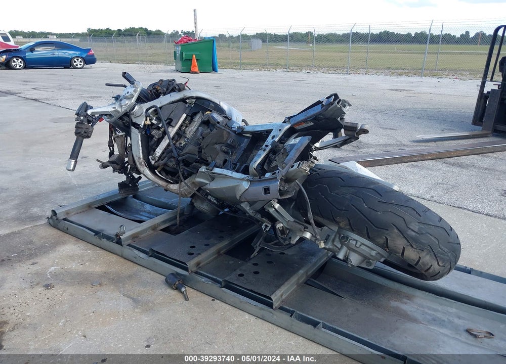 2004 YAMAHA FJR1300 VIN: JYARP07E34A002227