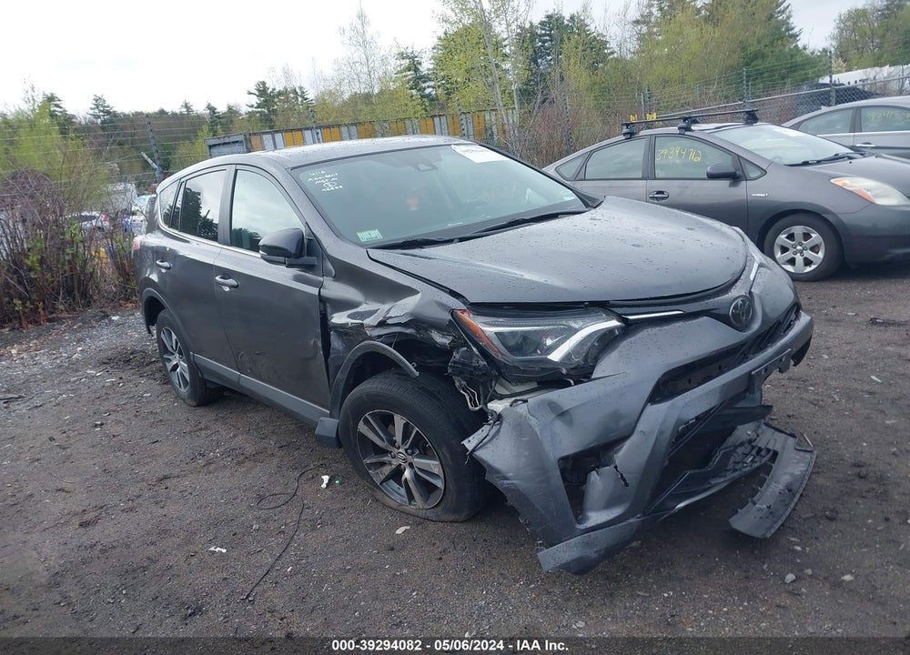 2018 TOYOTA RAV4 XLE VIN: 2T3RFREV4JW790222