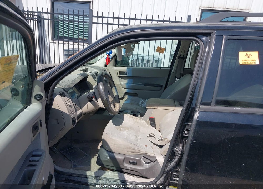 2010 FORD ESCAPE VIN: 1FMCU0D70AKC73773