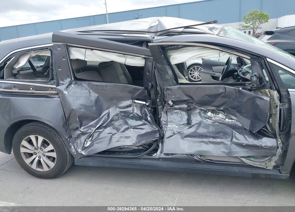 2017 HONDA ODYSSEY SE VIN: 5FNRL5H32HB019205