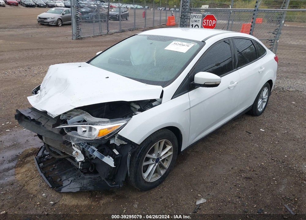 2015 FORD FOCUS SE VIN: 1FADP3F29FL216465