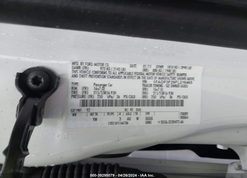 2015 FORD FOCUS SE VIN: 1FADP3F29FL216465
