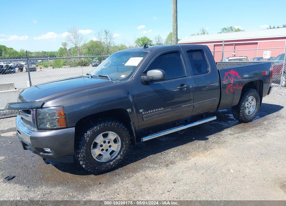 2011 CHEVROLET SILVERADO 1500 LT VIN: 1GCRKSE33BZ227567