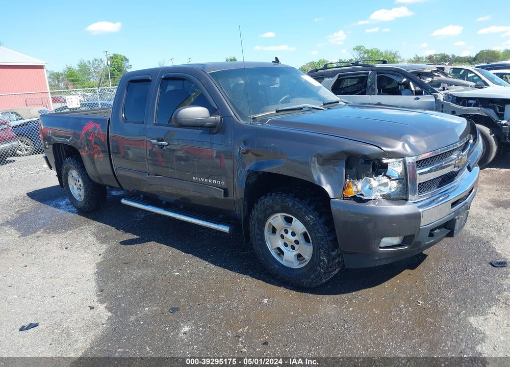2011 CHEVROLET SILVERADO 1500 LT VIN: 1GCRKSE33BZ227567