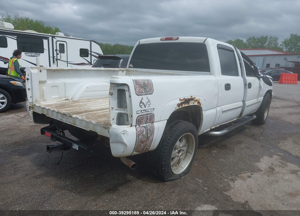 2006 CHEVROLET SILVERADO 1500 LT3 VIN: 2GCEK13Z861278772