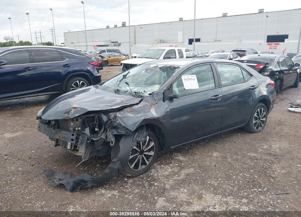 2018 TOYOTA COROLLA VIN: 5YFBURHE3JP792802