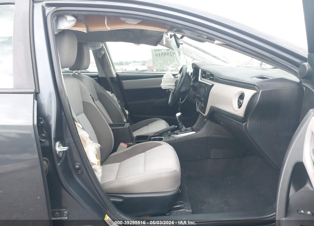 2018 TOYOTA COROLLA VIN: 5YFBURHE3JP792802