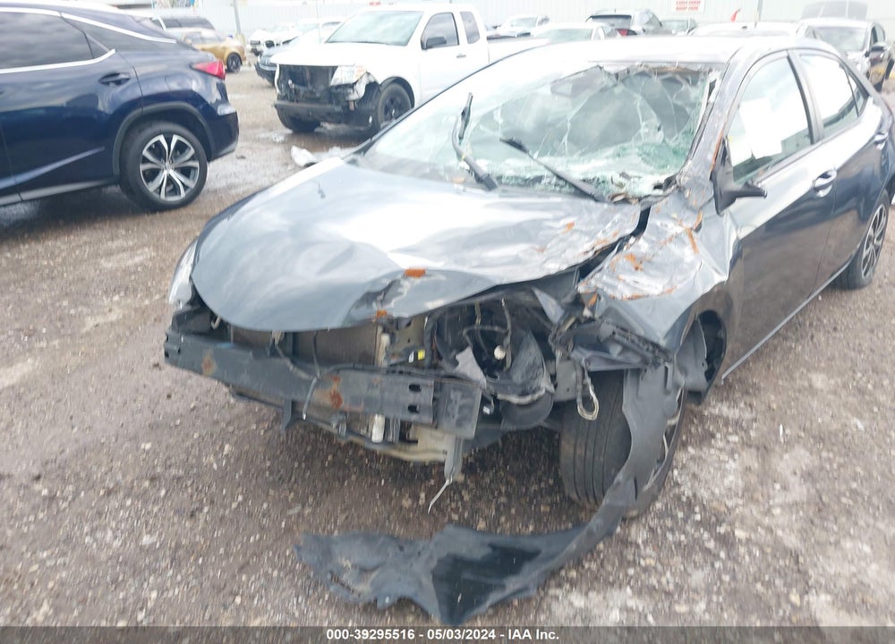 2018 TOYOTA COROLLA VIN: 5YFBURHE3JP792802
