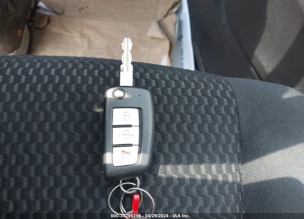 2018 NISSAN ROGUE SPORT S VIN: JN1BJ1CP0JW188461