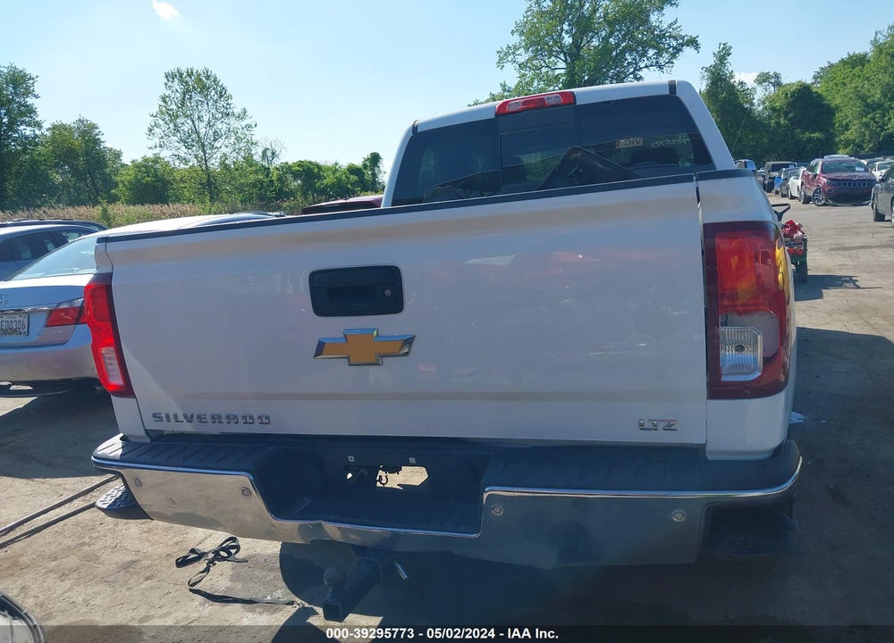 2018 CHEVROLET SILVERADO 1500 1LZ VIN: 3GCUKSECXJG236159