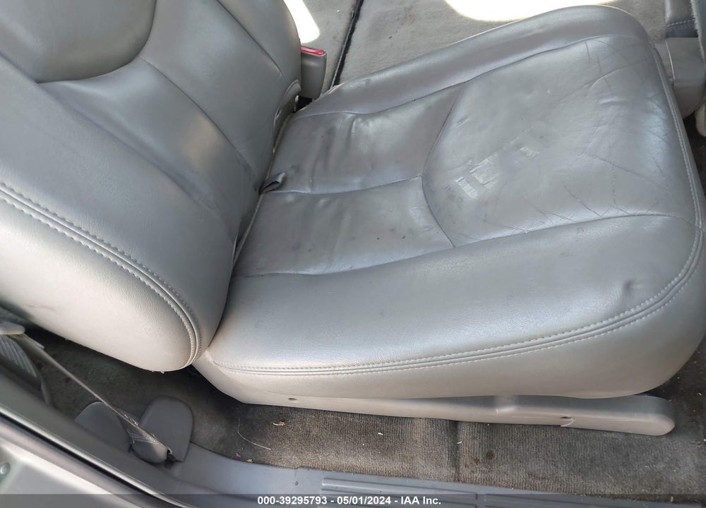2005 CHEVROLET SUBURBAN 1500 LS VIN: 3GNEC16Z25G253761