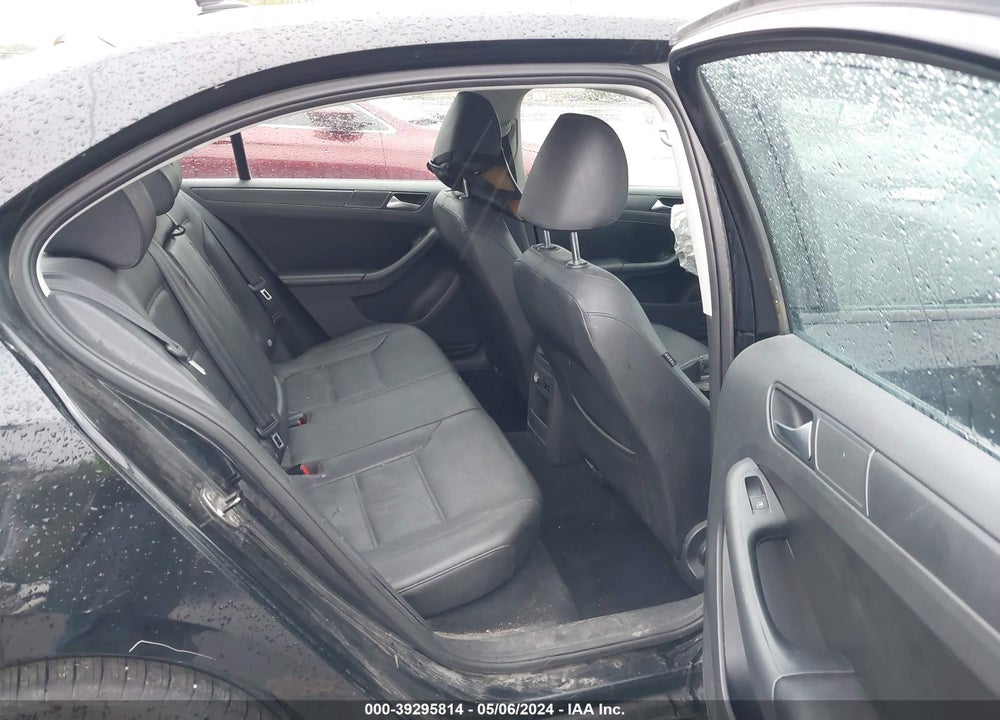 2012 VOLKSWAGEN JETTA 2.5L SE VIN: 3VWDP7AJXCM357777