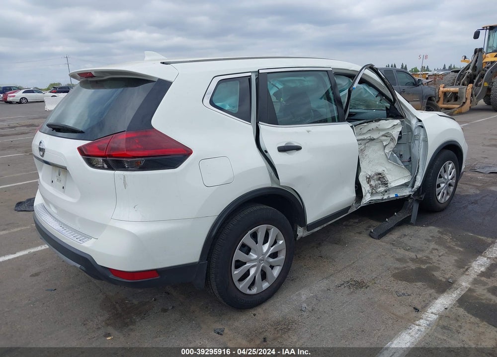 2019 NISSAN ROGUE S VIN: 5N1AT2MT2KC838894