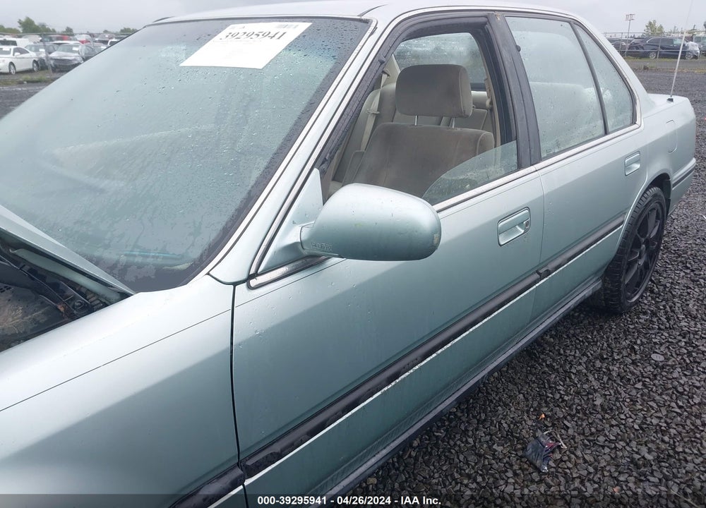 1992 HONDA ACCORD LX/EX VIN: JHMCB7652NC050180
