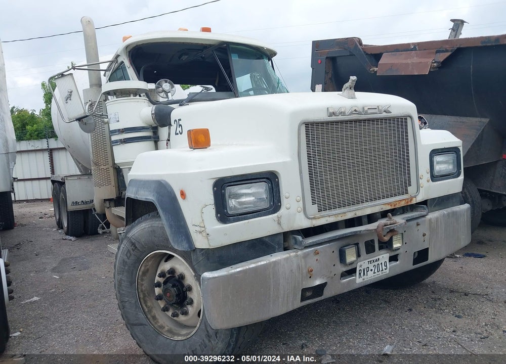 1999 MACK RD690S RD600 VIN: 1M2P264CXXM028810
