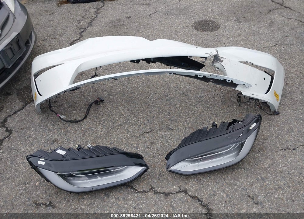 2022 TESLA MODEL X VIN: 7SAXCBE64NF336910
