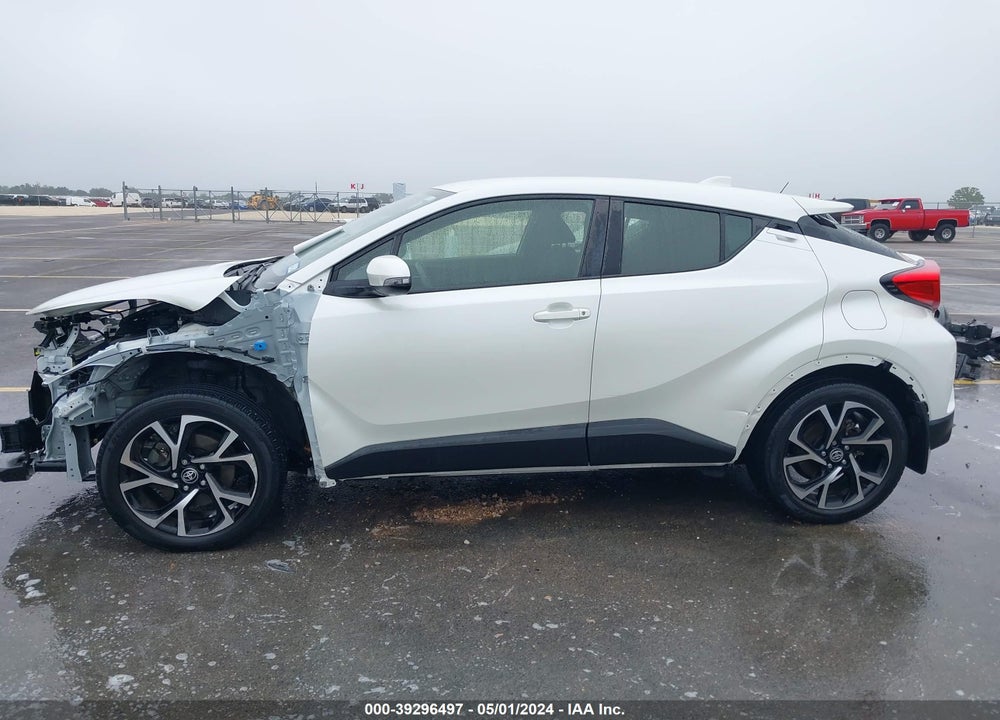 2021 TOYOTA C-HR XLE VIN: JTNKHMBX2M1117013