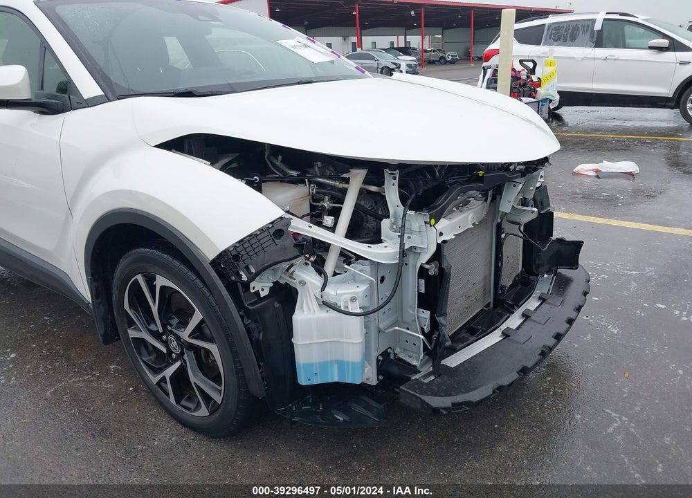 2021 TOYOTA C-HR XLE VIN: JTNKHMBX2M1117013