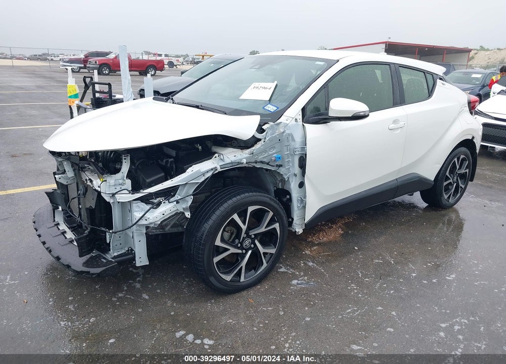2021 TOYOTA C-HR XLE VIN: JTNKHMBX2M1117013