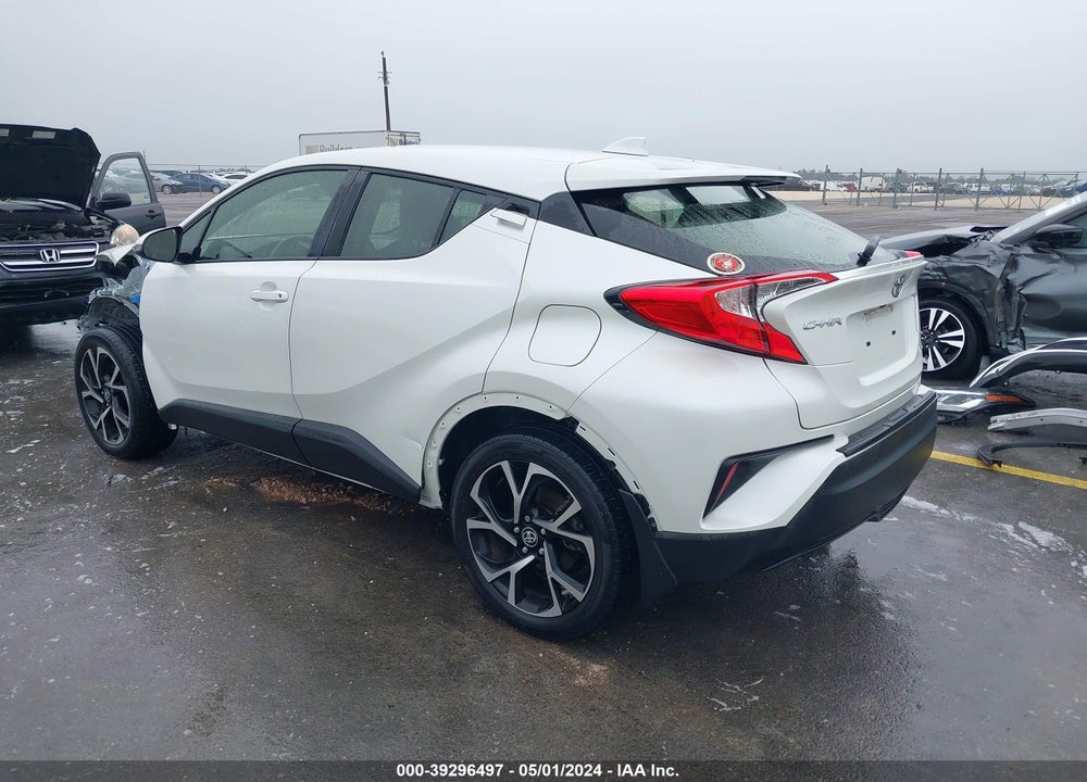 2021 TOYOTA C-HR XLE VIN: JTNKHMBX2M1117013