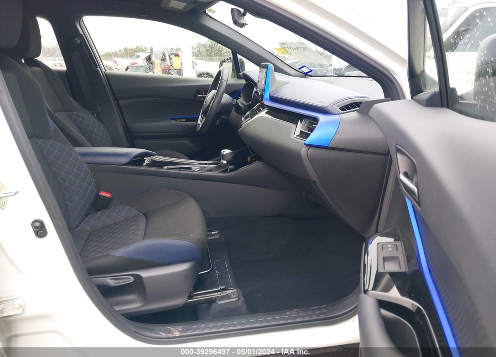 2021 TOYOTA C-HR XLE VIN: JTNKHMBX2M1117013