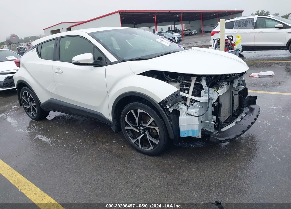 2021 TOYOTA C-HR XLE VIN: JTNKHMBX2M1117013