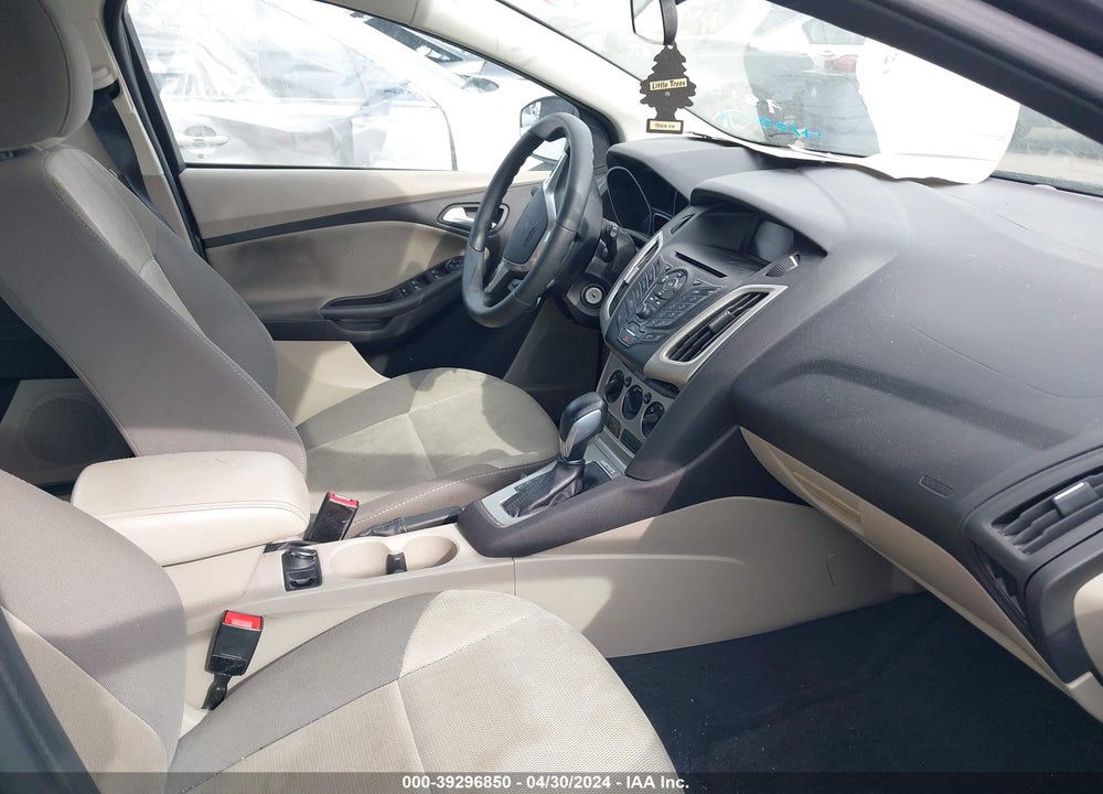 2014 FORD FOCUS SE VIN: 1FADP3K25EL409815