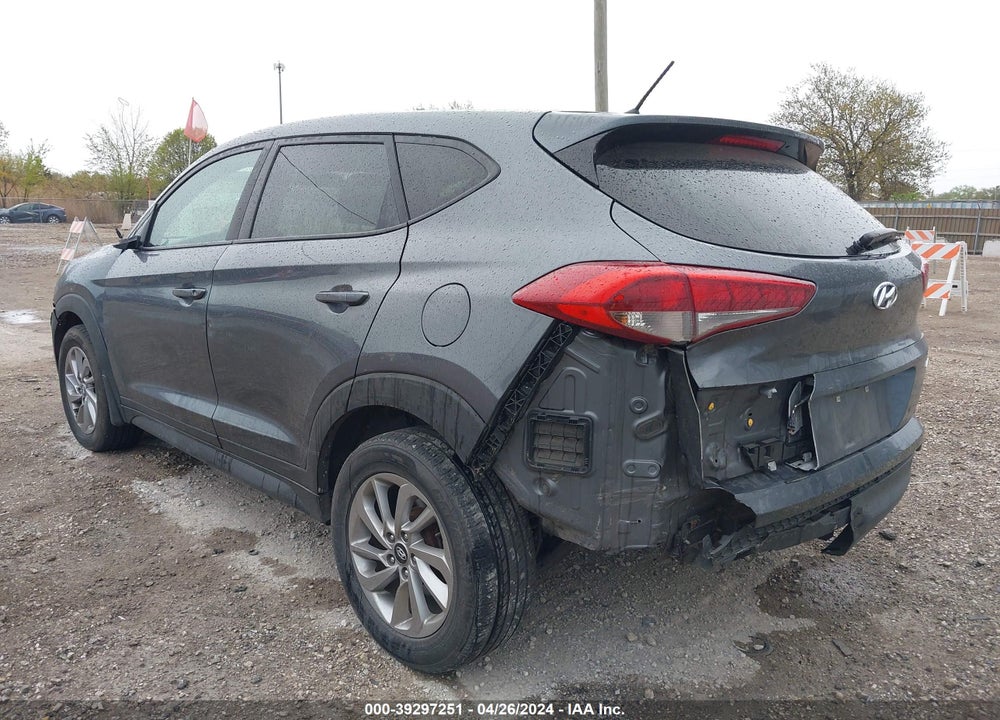 2018 HYUNDAI TUCSON SE VIN: KM8J2CA48JU677949