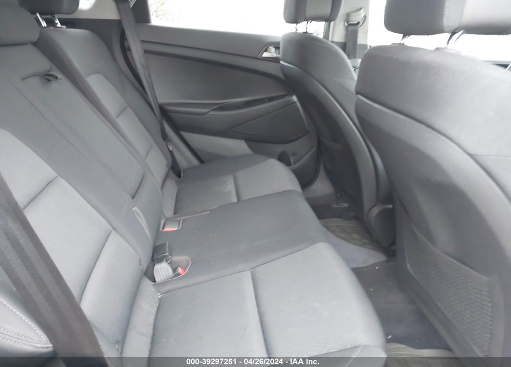 2018 HYUNDAI TUCSON SE VIN: KM8J2CA48JU677949