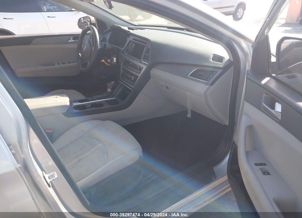 2016 HYUNDAI SONATA SE VIN: 5NPE24AF7GH344996