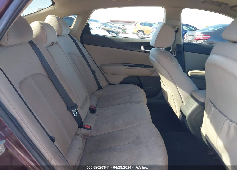 2017 KIA OPTIMA LX VIN: 5XXGT4L32HG168607