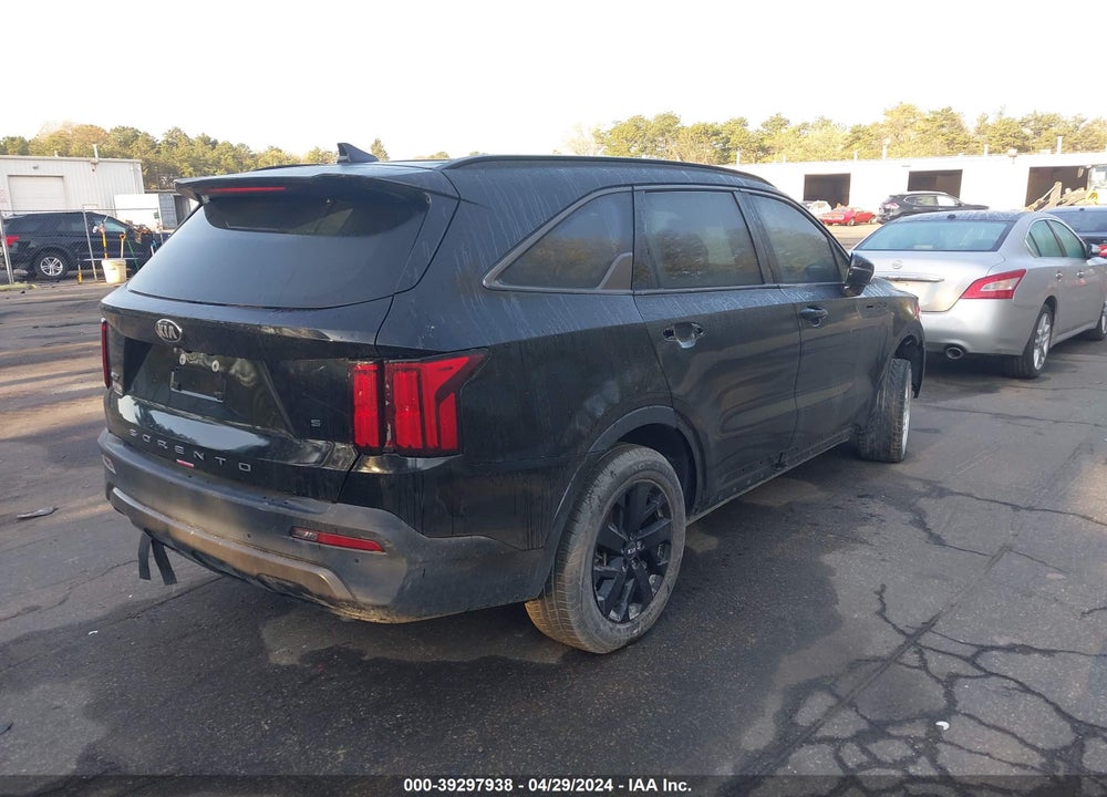 2021 KIA SORENTO S VIN: 5XYRLDLC3MG001798