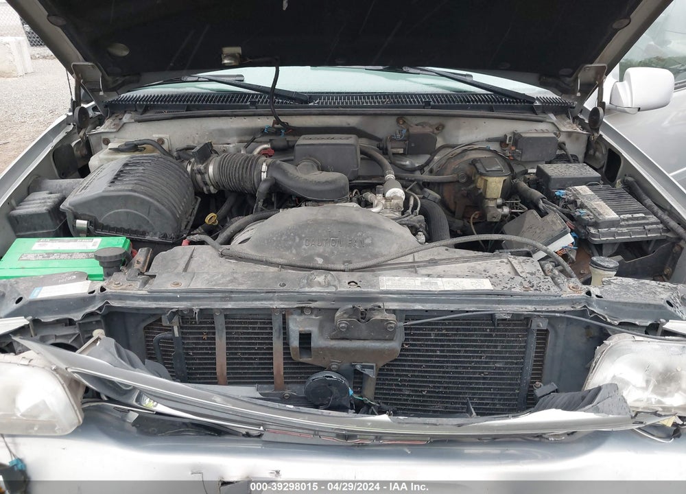 2000 GMC YUKON DENALI VIN: 1GKEK13R2YR101021