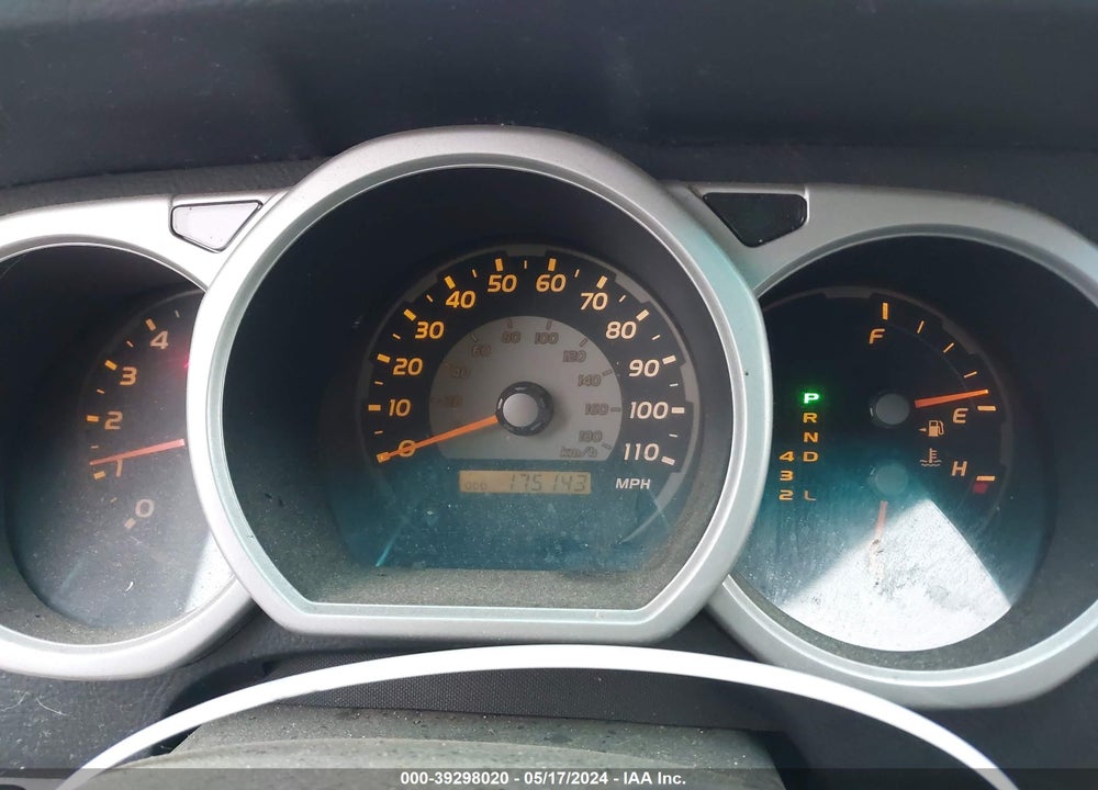 2004 TOYOTA 4RUNNER SR5 V8 VIN: JTEZT14R548004688