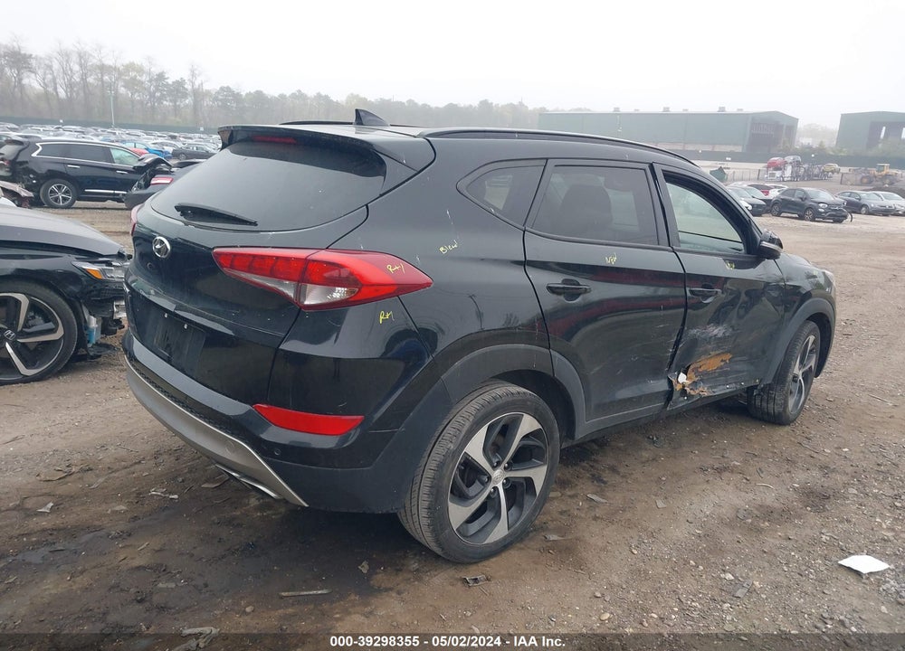 2018 HYUNDAI TUCSON VALUE VIN: KM8J3CA26JU814317