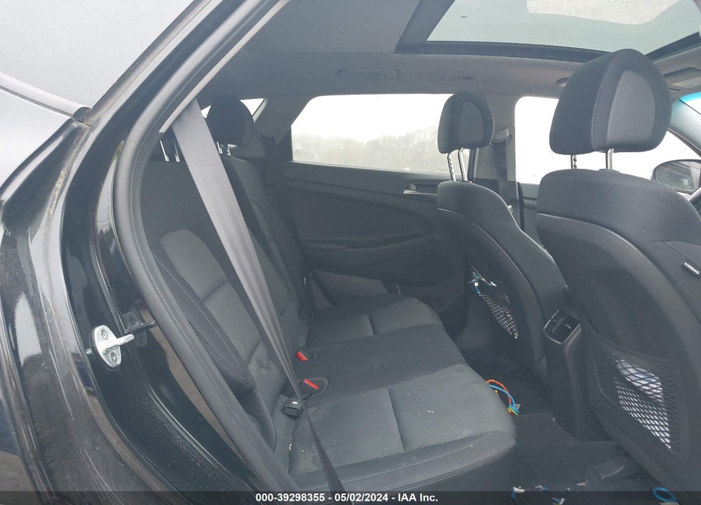 2018 HYUNDAI TUCSON VALUE VIN: KM8J3CA26JU814317