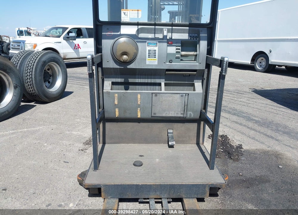 1998 MISCELLANEOUS CROWN ORDER PICKER VIN: 0000000001A188083