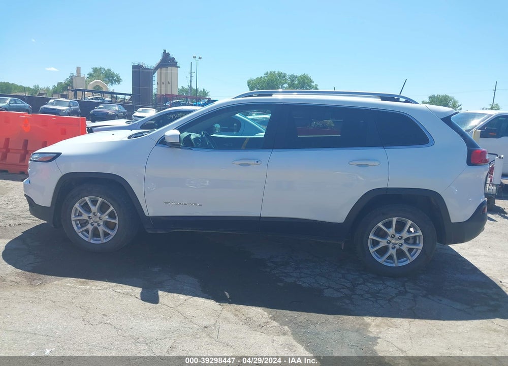 2017 JEEP CHEROKEE LATITUDE FWD VIN: 1C4PJLCBXHW650845