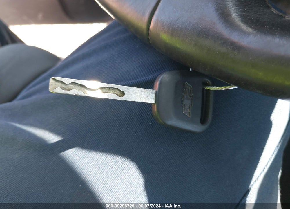 2014 CHEVROLET SILVERADO 1500 1LT VIN: 3GCUKREC6EG570459