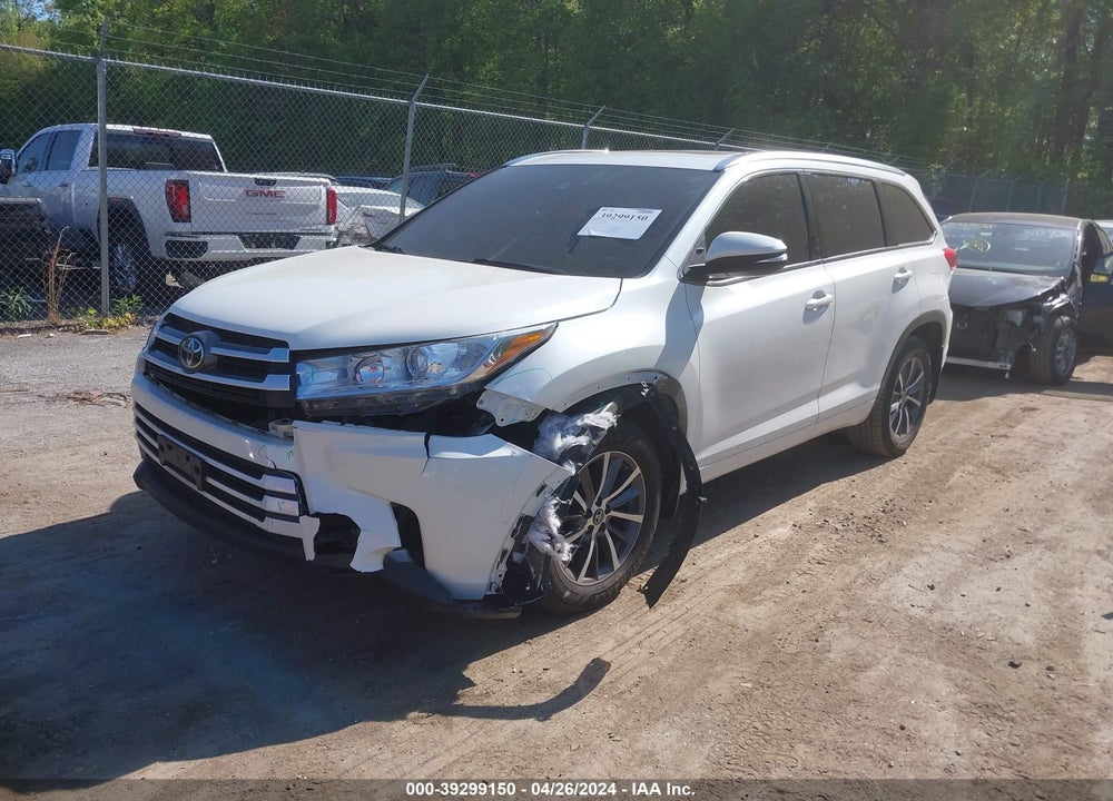 2017 TOYOTA HIGHLANDER XLE VIN: 5TDJZRFH2HS369981
