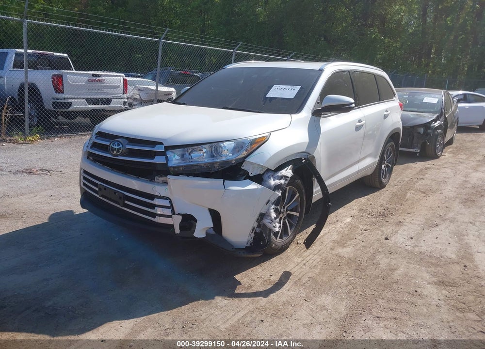 2017 TOYOTA HIGHLANDER XLE VIN: 5TDJZRFH2HS369981