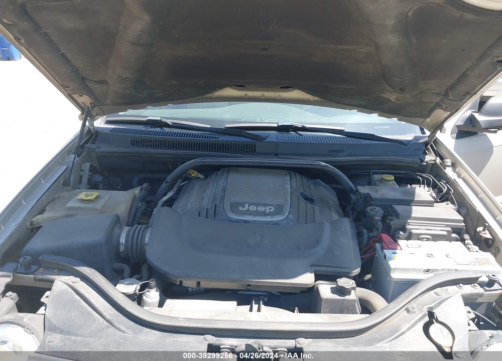 2008 JEEP GRAND CHEROKEE VIN: 1J8HR58208C174830