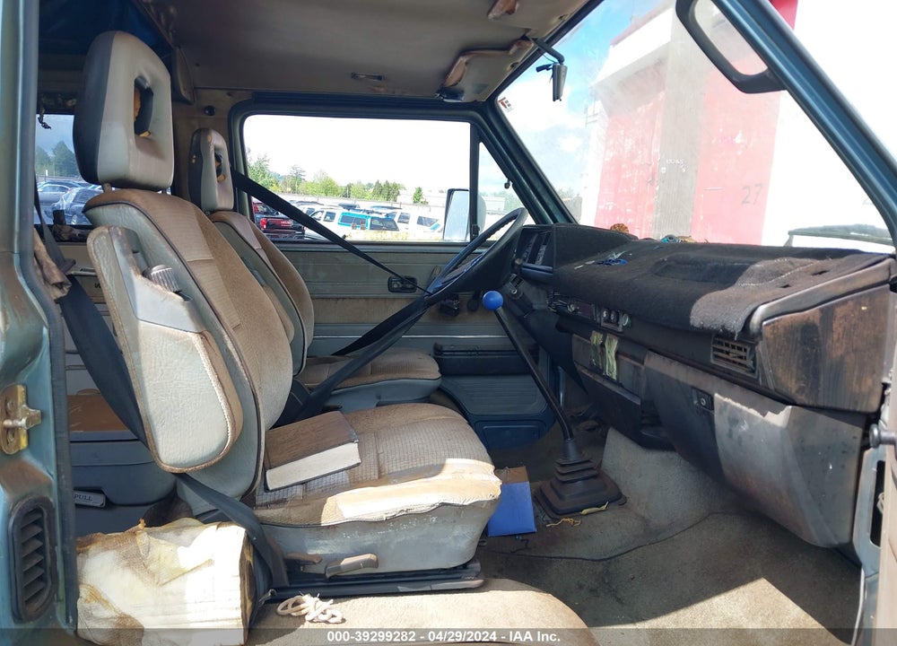 1989 VOLKSWAGEN VANAGON CAMPMOBILE VIN: WV2ZB0254KH015083