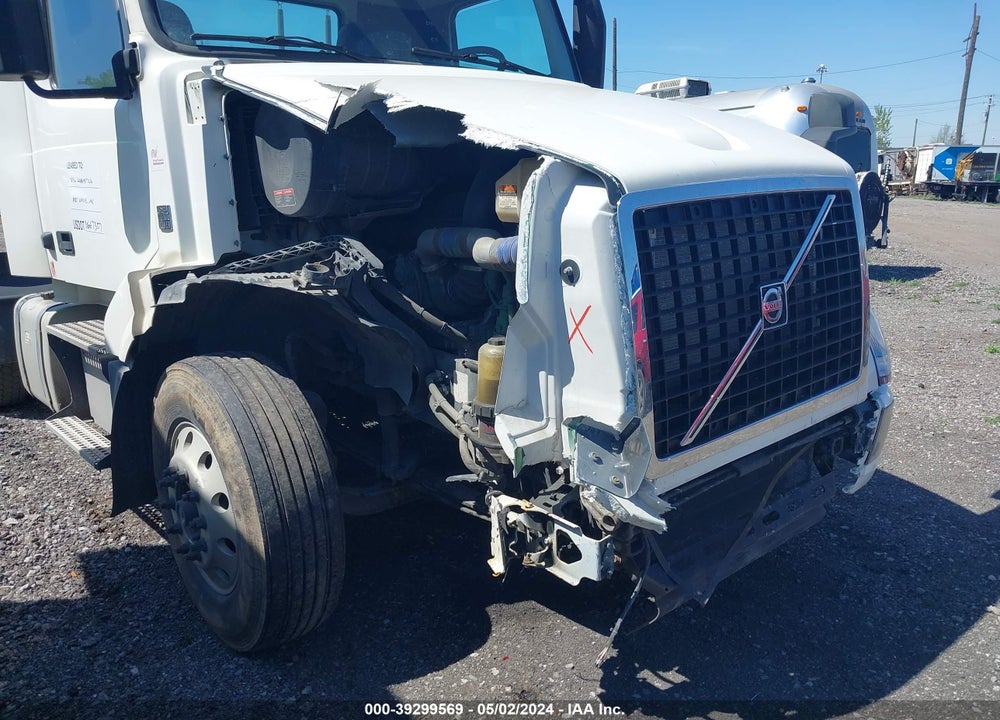 2018 VOLVO VNL VIN: 4V4NC9EH2JN892115