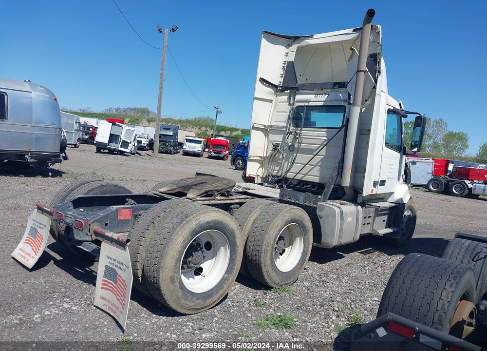2018 VOLVO VNL VIN: 4V4NC9EH2JN892115